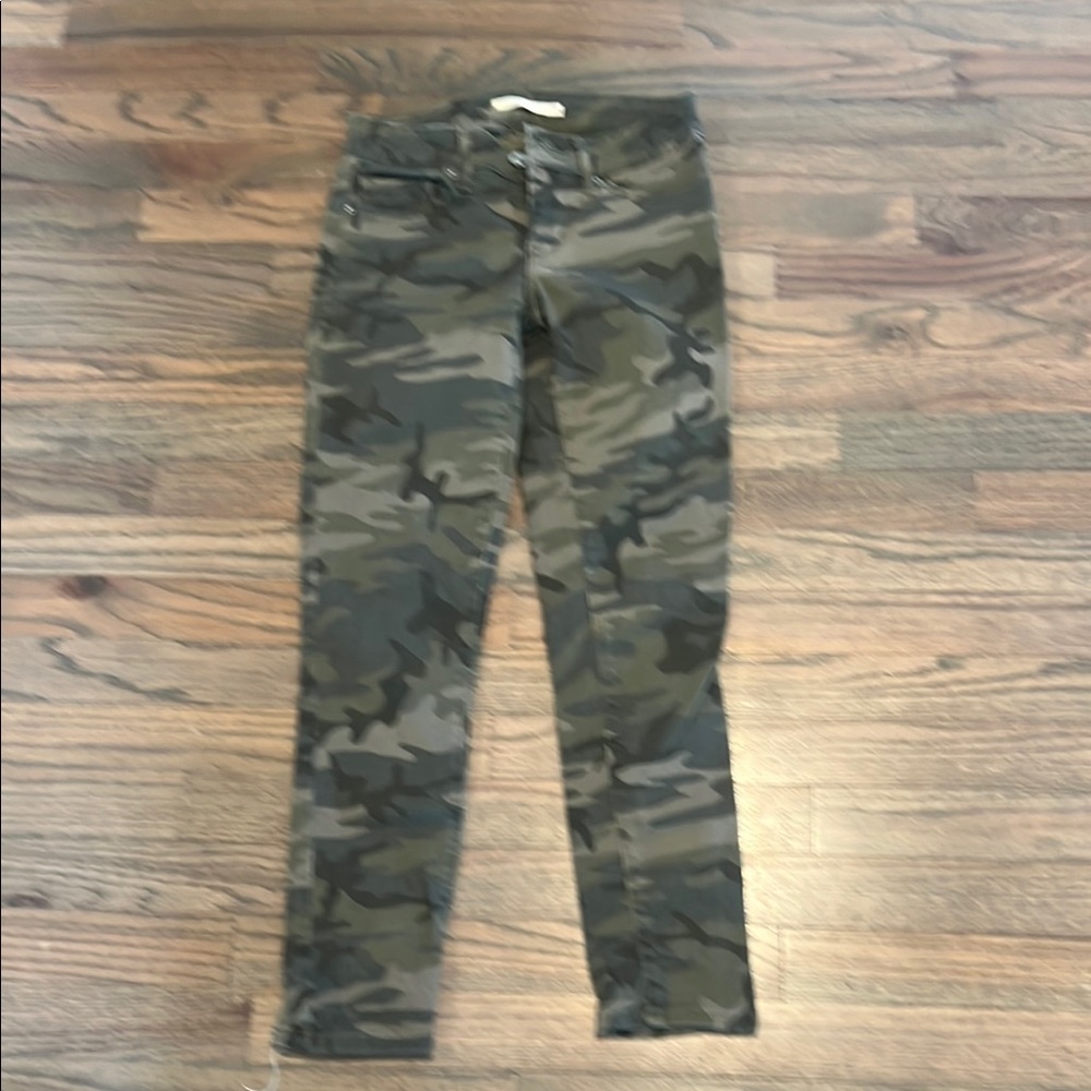 Camouflage Skinny Pants